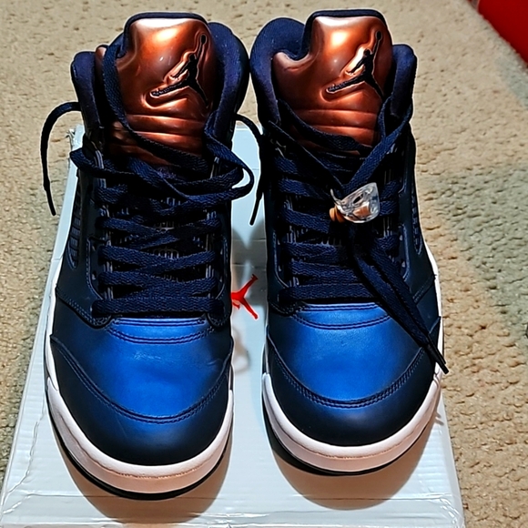 Sneakers - Picture 1 of 4